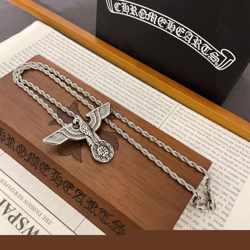 Ch**me He**ts necklaces
